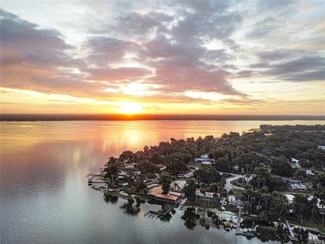 Foto del edificio - 1030 W Lake Marion Rd