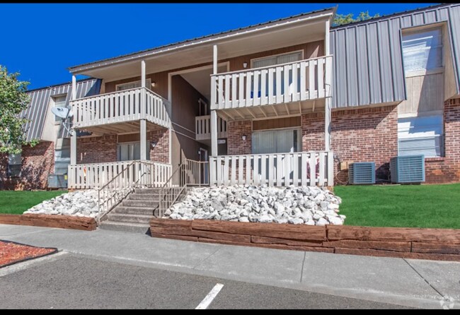 Building Photo - 105 Candy Mountain Rd