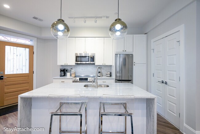Foto del edificio - 1455 W Street NW Unit 3, Washington, DC 20009