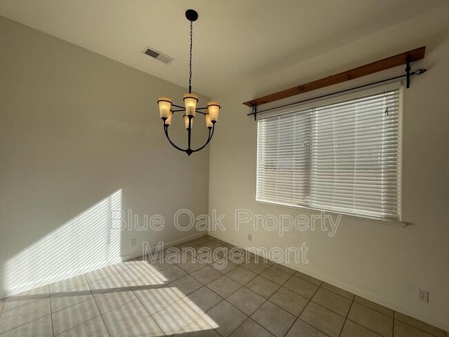 Building Photo - 1877 Devonshire Dr