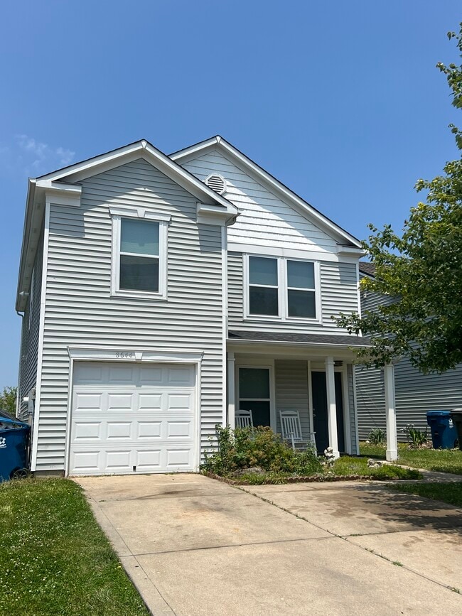 Building Photo - 8644 Hosta Way