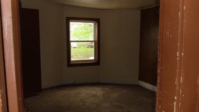 Building Photo - 1209 Oak St