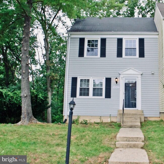 Foto del edificio - 6542 Birchleigh Way