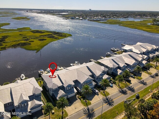 Foto del edificio - 2410 Beach Blvd