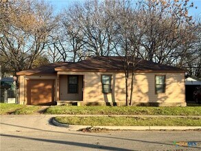 Building Photo - 1202 Stewart St