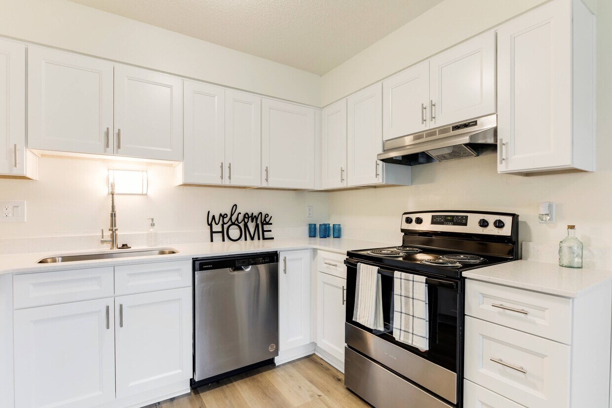 Foto principal - West Royal Apartments