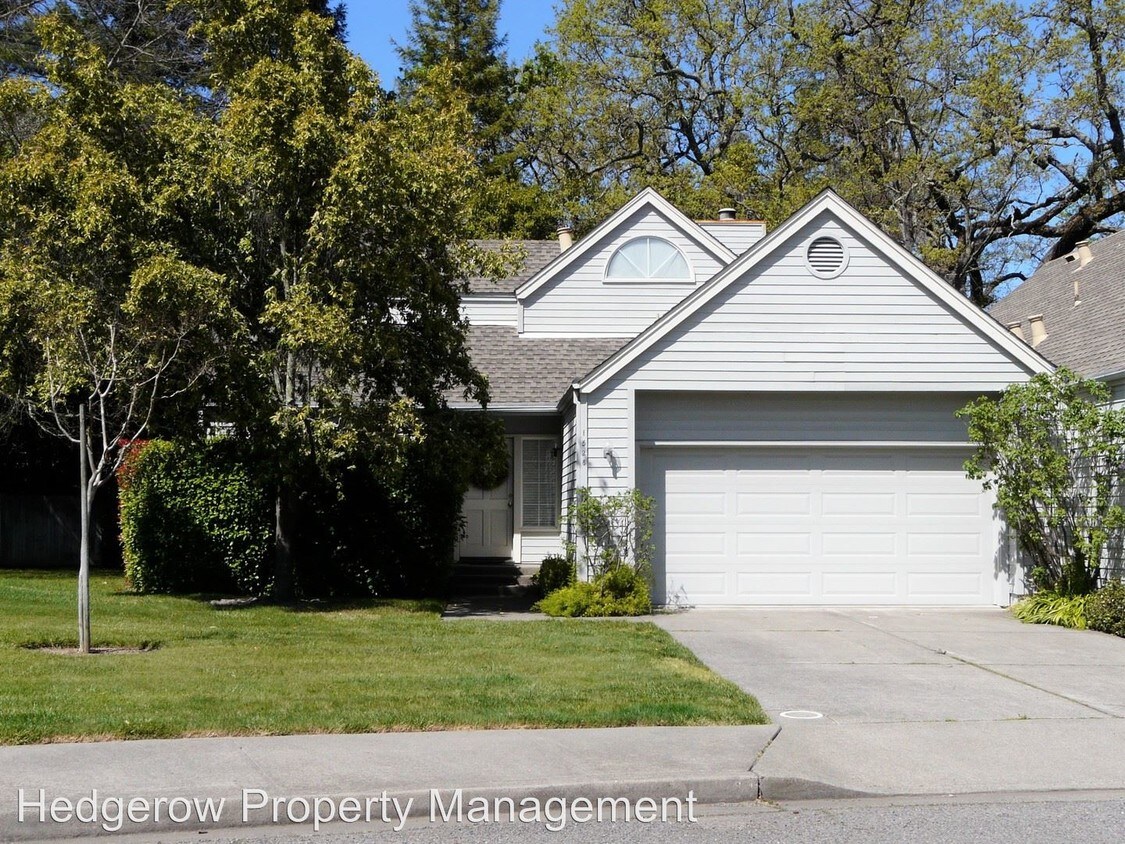 Primary Photo - 1528 Voorhees Cir