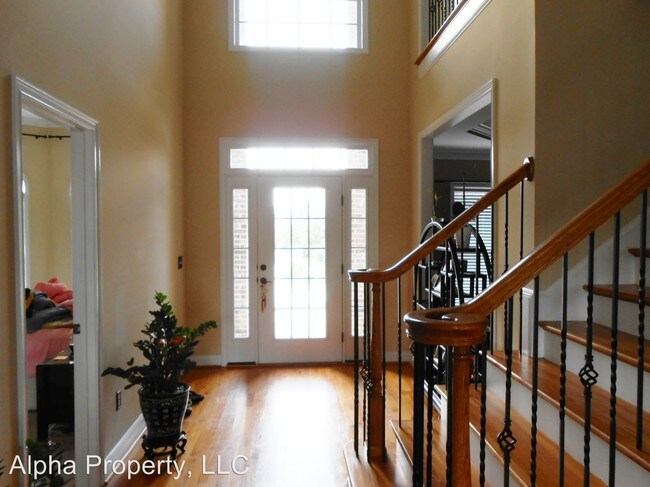 Building Photo - 4 Middleberry Ct