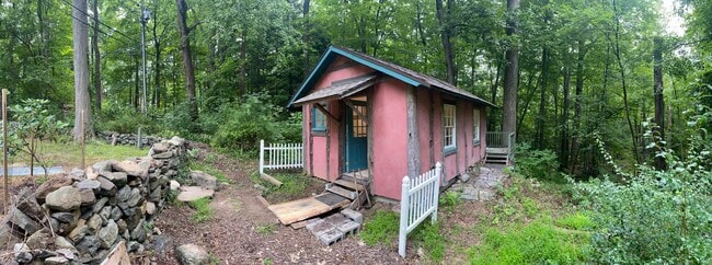 Building Photo - 37 Orchard Dr