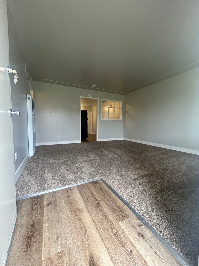 Foto del edificio - 1930 N 1st St