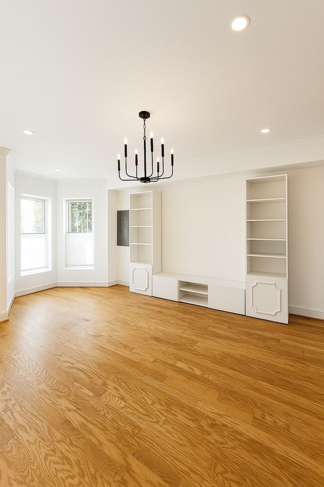 Building Photo - Spacious 5BR Townhome in Washington, DC