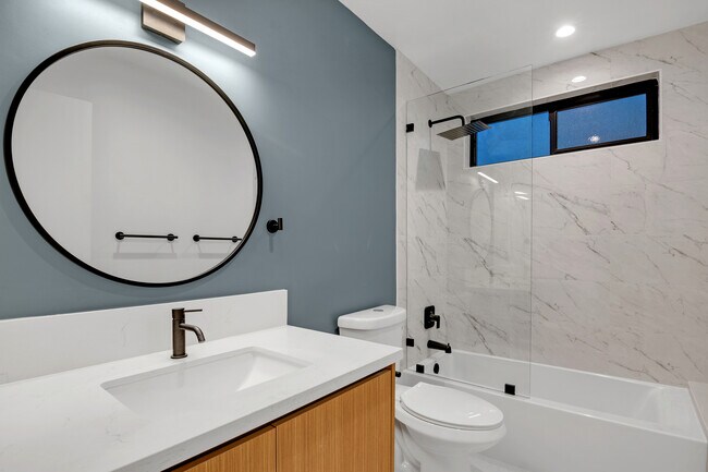 Foto del edificio - 950 Havenhurst Dr