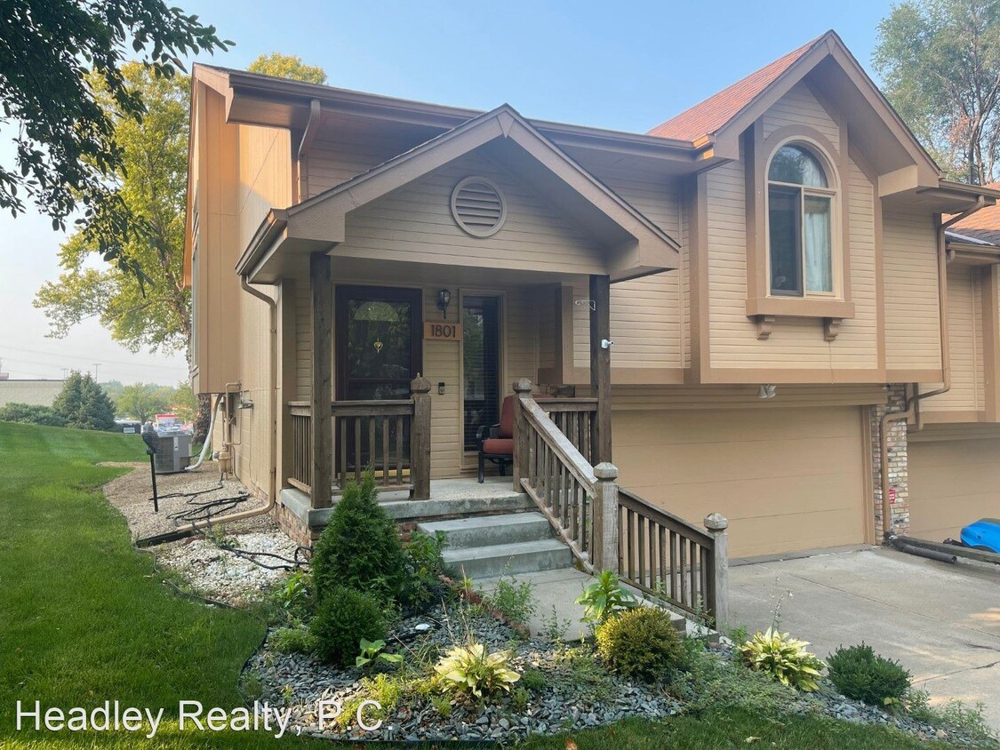 1801 Brenda Dr, Bellevue, NE 68005 House Rental in Bellevue, NE