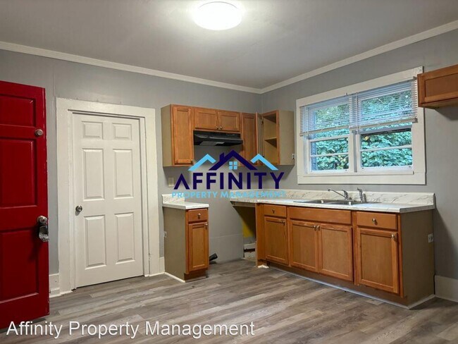 Foto del edificio - 3 br, 1 bath House - 109 Pine Street