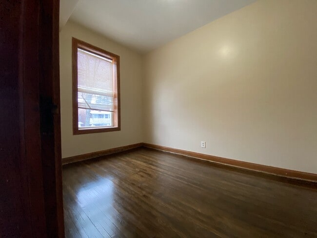 Building Photo - 5619 S Wood St