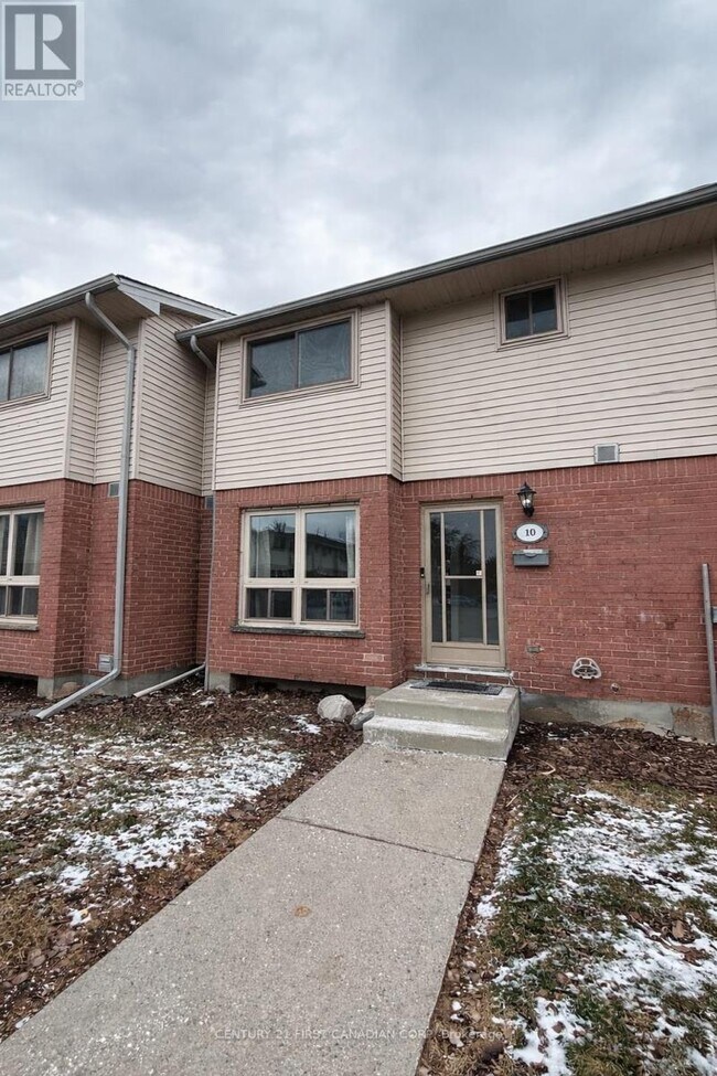 Photo du bâtiment - 89 Highview Ave E