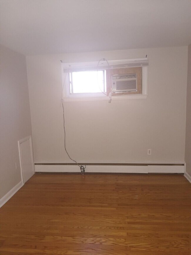 Foto del edificio - Spacious Newly Renovated Frankford Apartment