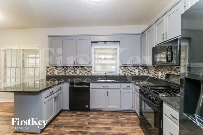 Building Photo - 7285 Wyngate Dr