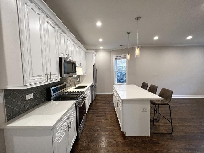 Foto del edificio - 1744 W Winnemac Ave