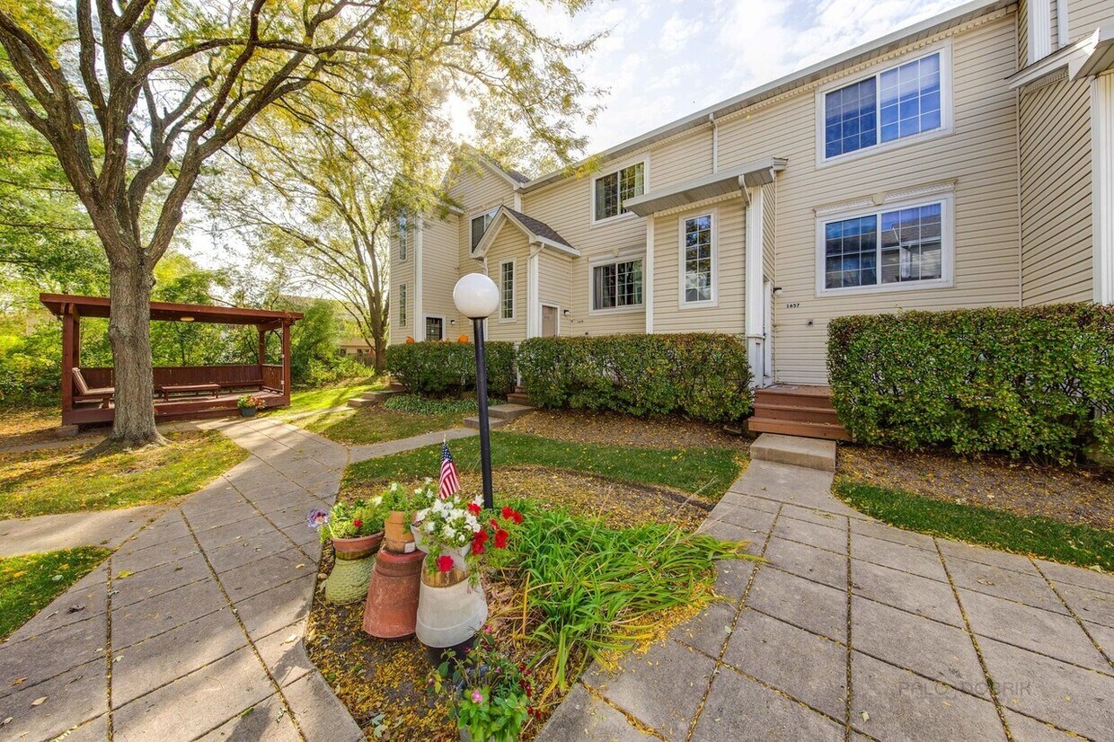 Foto principal - 1657 Liberty St