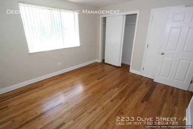 Foto del edificio - 2233 Olive St
