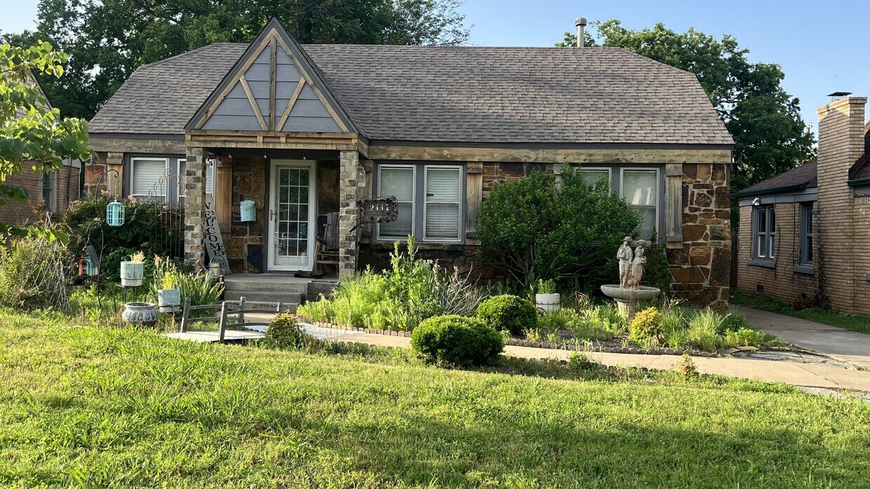 Foto principal - 2117 NW 29th St