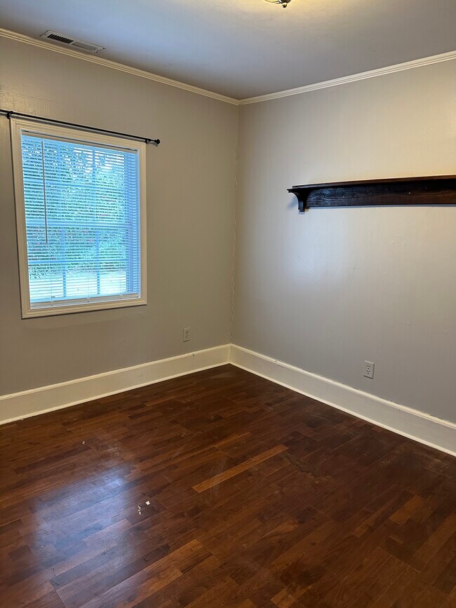 Foto del edificio - 1601 S 41st St