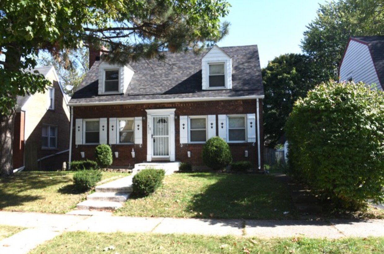 Foto principal - 14511 S Wentworth Ave