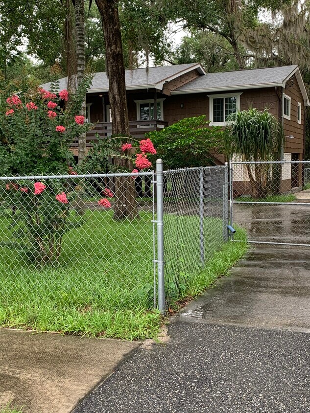 Primary Photo - 3712 Rouse Rd