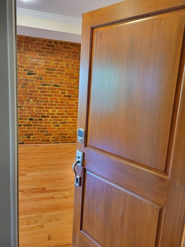 Foto del edificio - 127 Quincy Pl NE