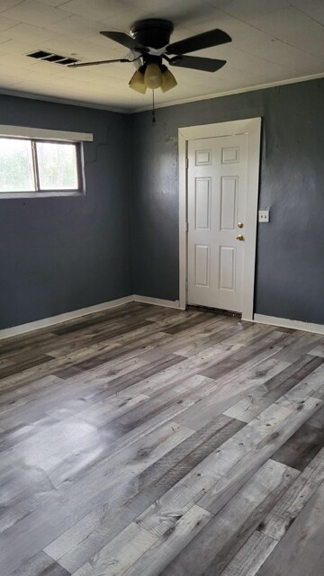 Building Photo - 102 Pecan Ln
