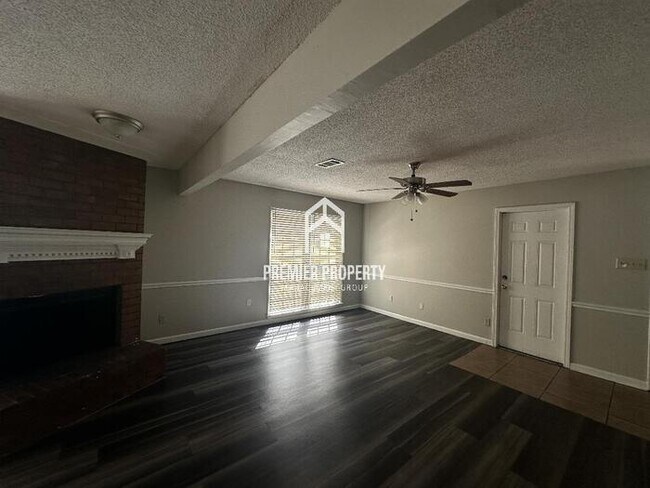 Foto del edificio - 3538 Bishops Gate Dr