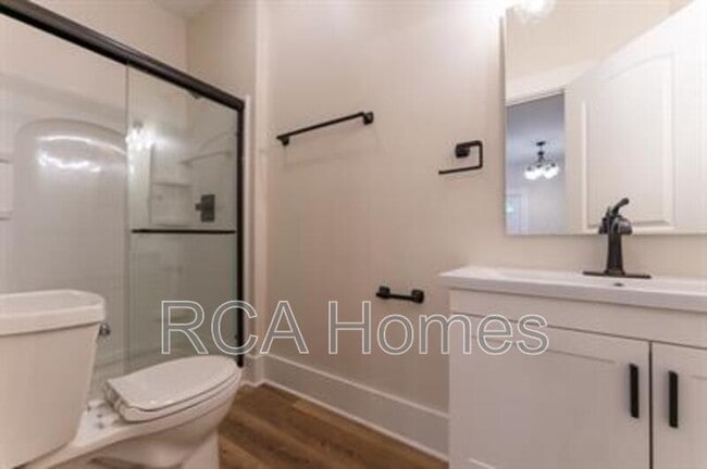 Building Photo - 874 Fletcher Ave