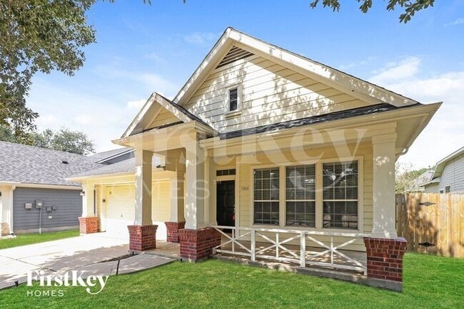 Building Photo - 15814 Stiller Park Dr