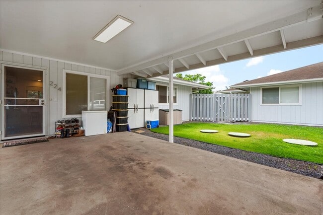 Building Photo - 222 Hiolani St