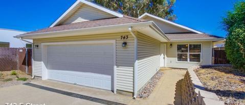 Foto principal - 743 F St