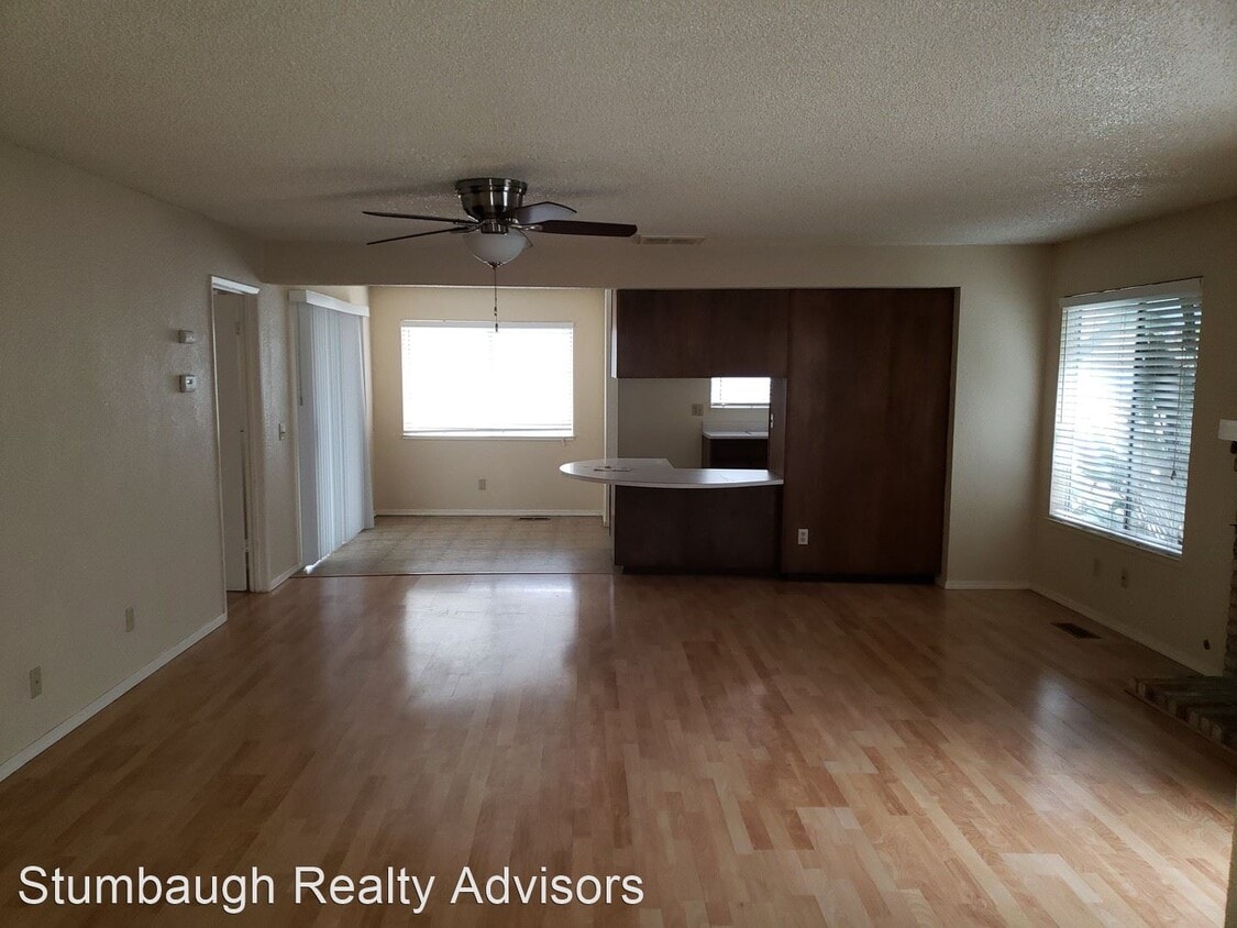 Building Photo - 2 br, 2 bath House - 424 Yellowstone Drive