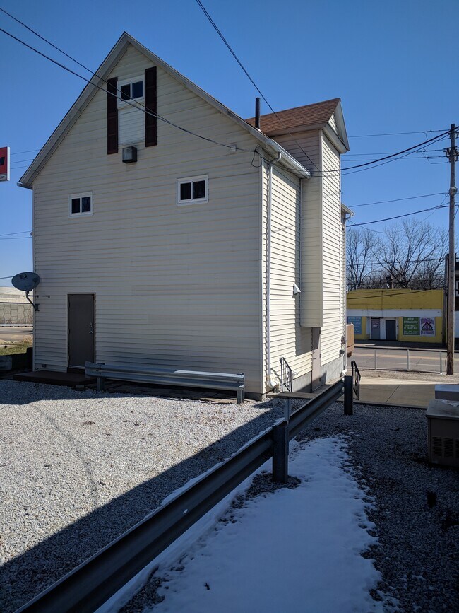 vista trasera - 360 S Arlington St