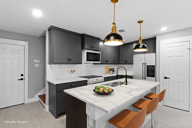 Foto del edificio - 6723 Cohn St