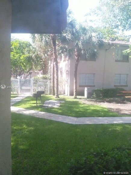 Foto del edificio - 11460 NW 43rd St