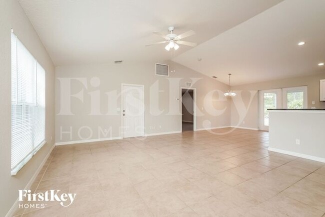 Foto del edificio - 12246 Gulfstream Blvd