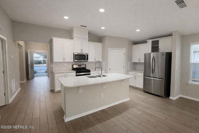 Building Photo - 83093 Village Walk