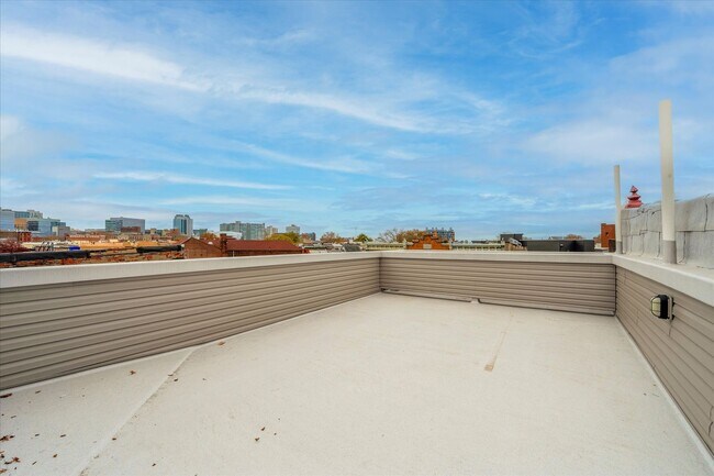 Foto del edificio - 4025 Lancaster Ave