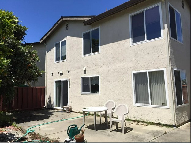 Building Photo - 1122 Duzmal Ave