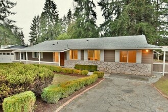 Building Photo - 17708 NE 160th Pl