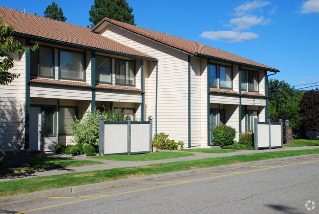 Building Photo - Cedar Wood Estates I & II