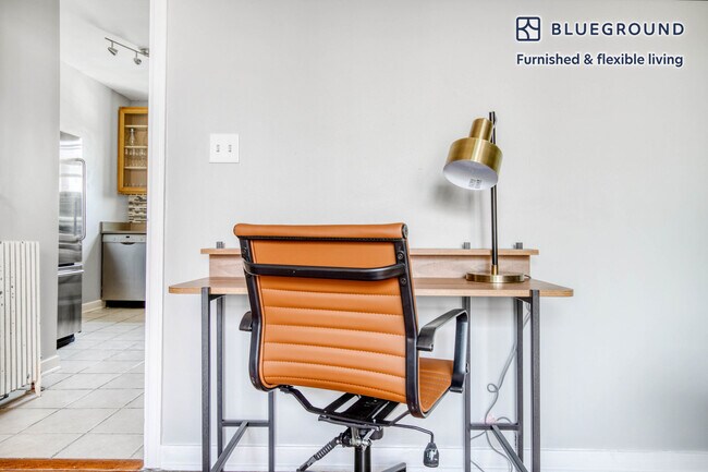Foto del edificio - 2752 Hampton Pkwy