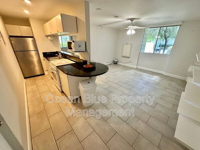 Photo - 1301 S Howard Ave Apartment