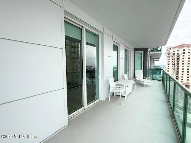 Building Photo - 1431 Riverplace Blvd