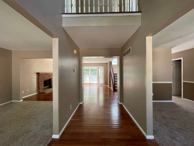Building Photo - 636 Canary Estates Dr